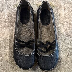 G.H. Bass & Co. Black Women's Flats with White Stitching